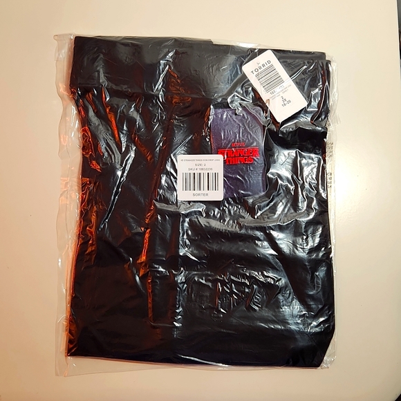 ♥️NWT VINTAGE TORRID LEGGING - DEMOGORGON STRANGER THINGS LEGGING PLUS SIZE - Picture 4 of 11